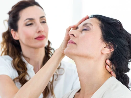 Stage formation hypnose Ericksonienne Formation en hypnose Ericksonienne. Stage hypnose Ericksonienne de 12 jours avec niveaux technicien et praticien inclus.